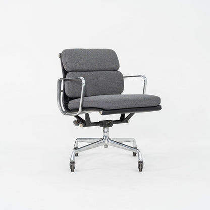 Eames Soft Pad Management Chair, Model EA417