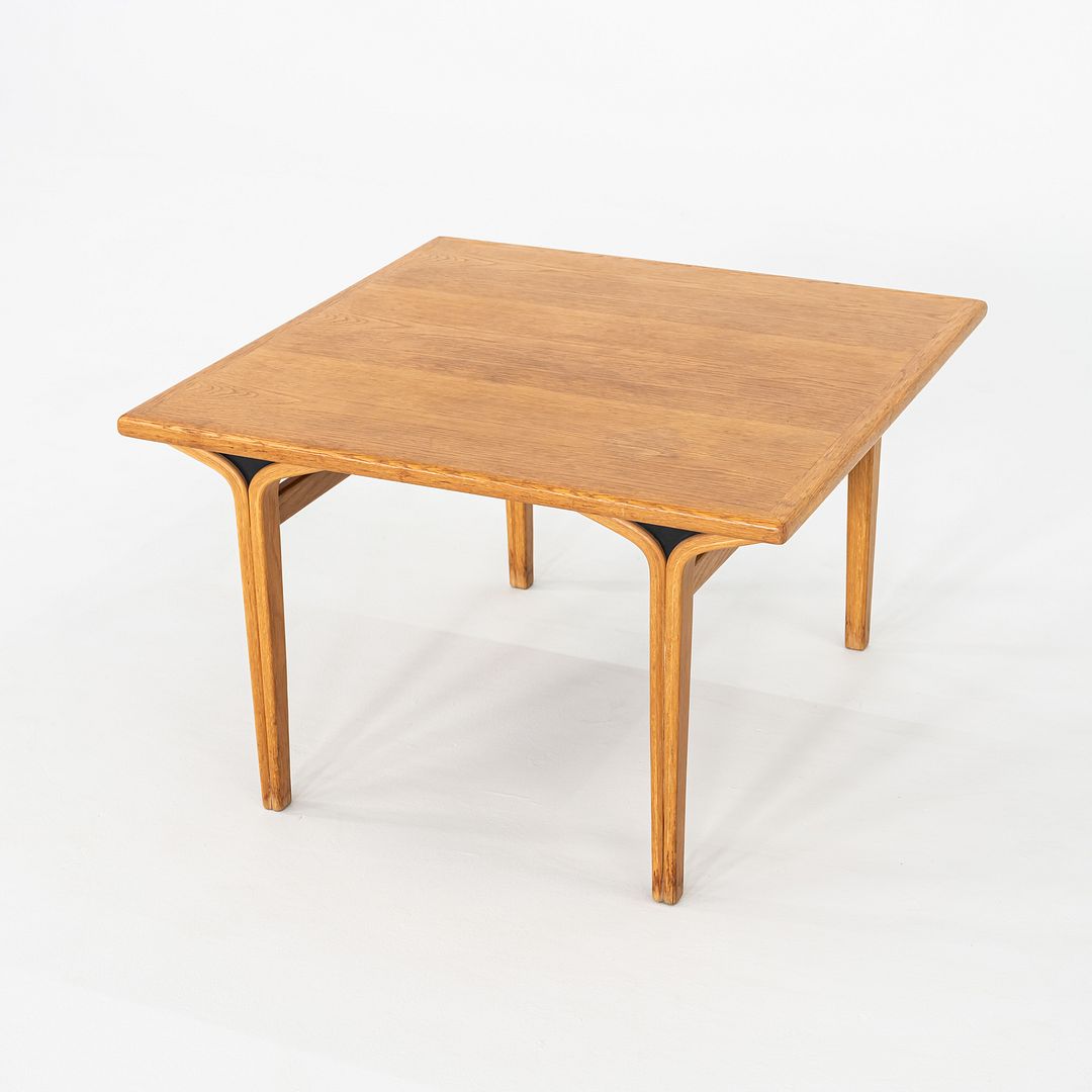 1300 Series Side Table