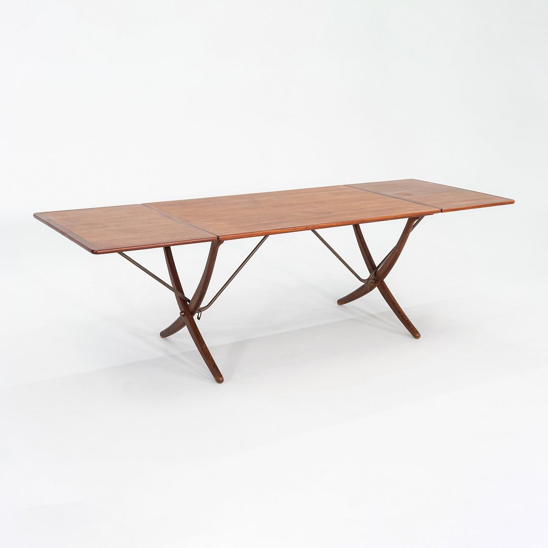 AT-304 Dining Table
