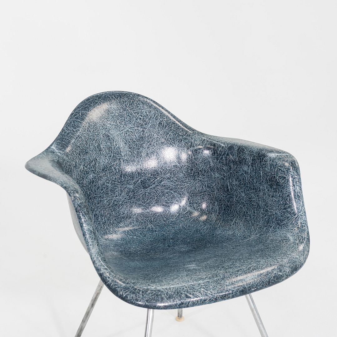 MAX Armchair