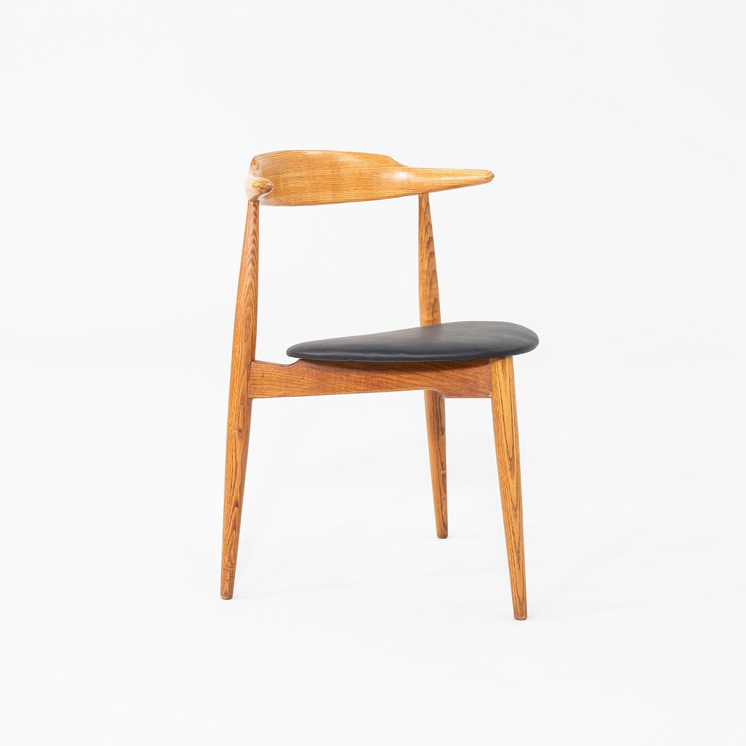 FH4103 Heart Chair