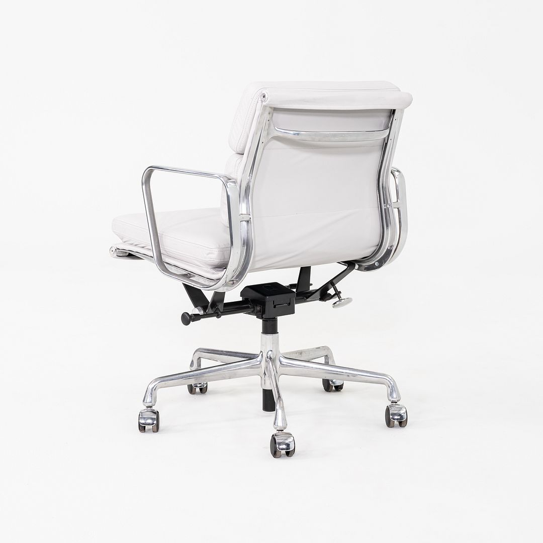 Soft Pad Management Desk Chair, EA435