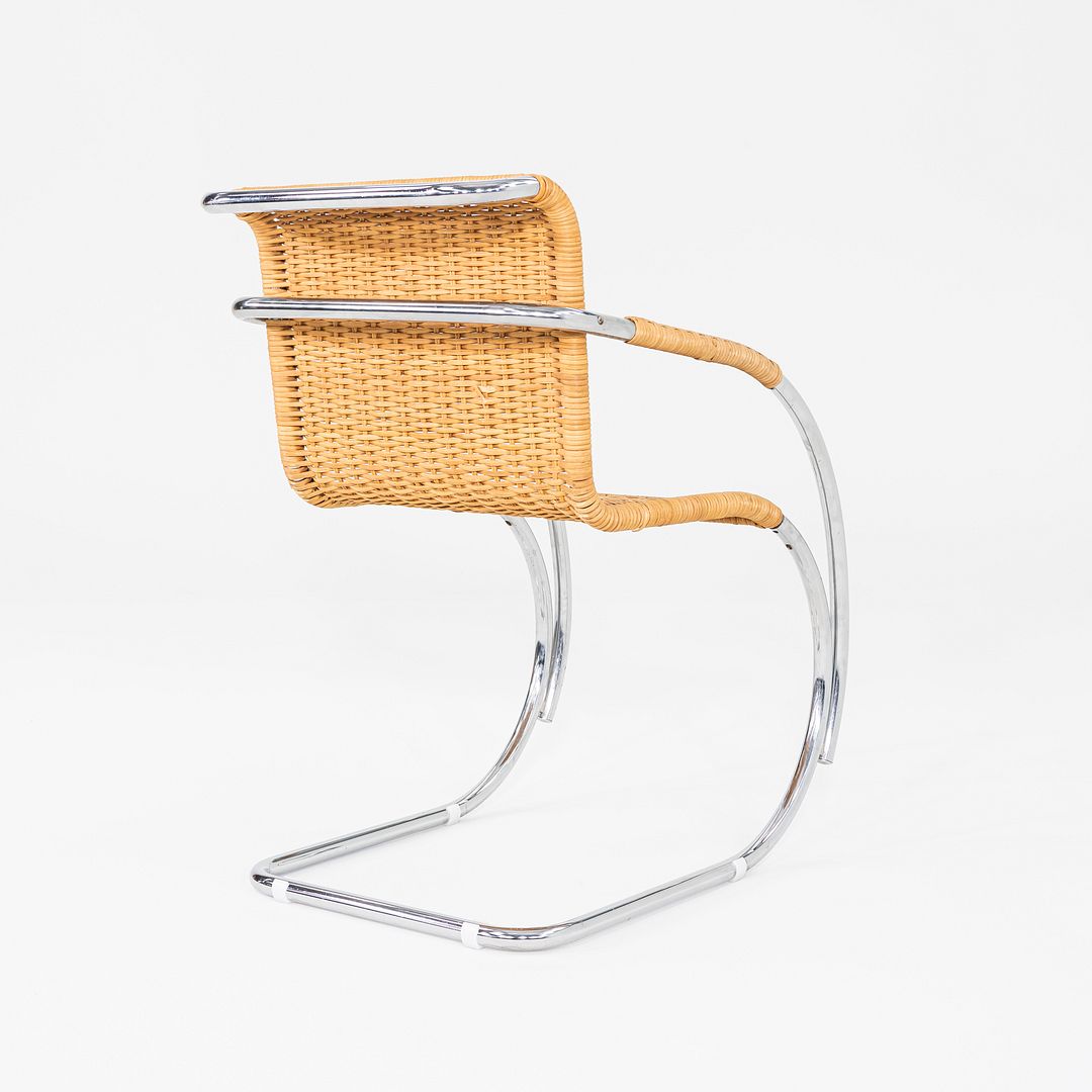MR20 Arm Chair