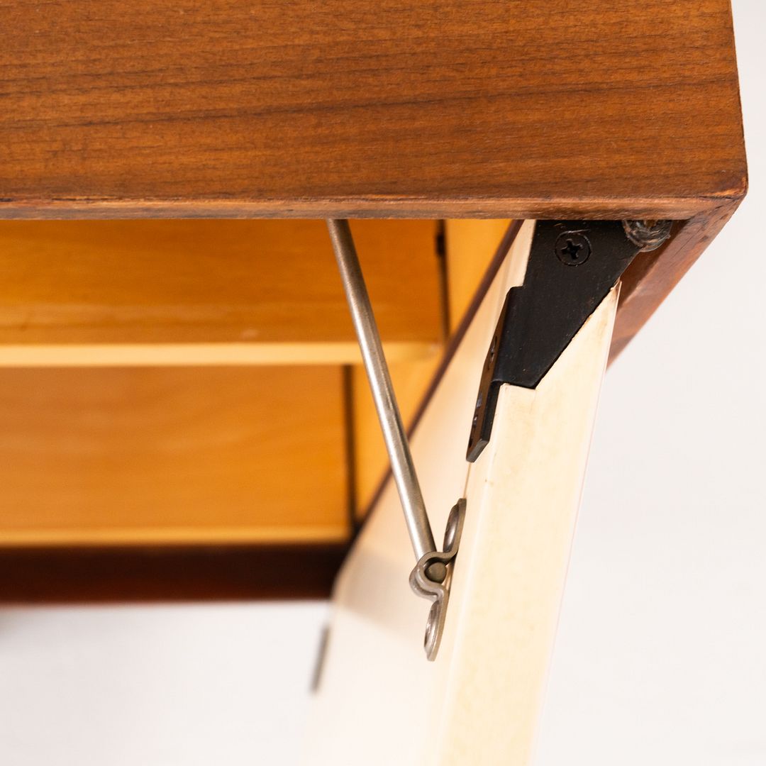 Cabinet, Model 541