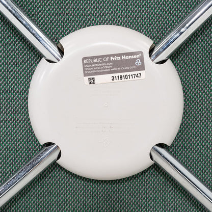 Series 7 Chair, Model 3107
