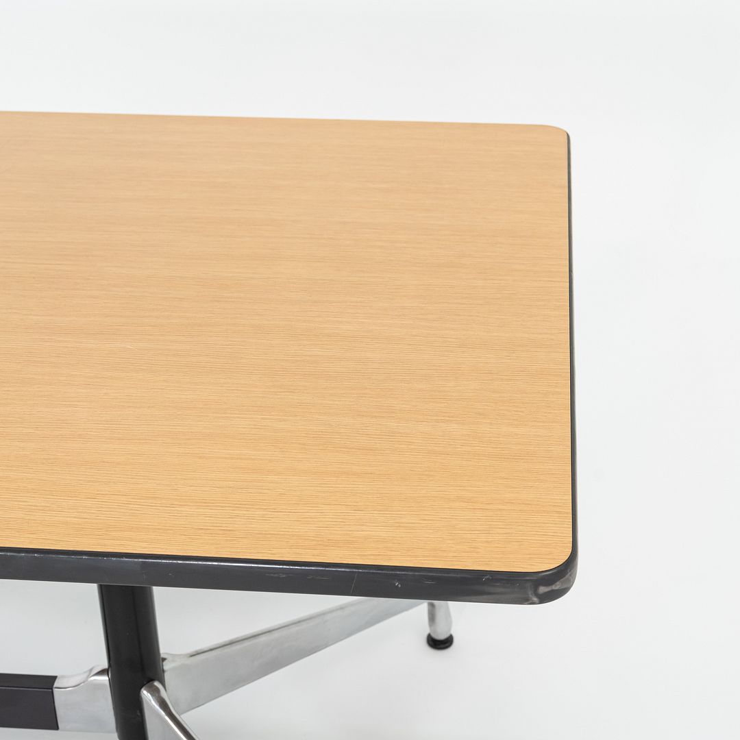 Segmented Conference Table, Model ET143