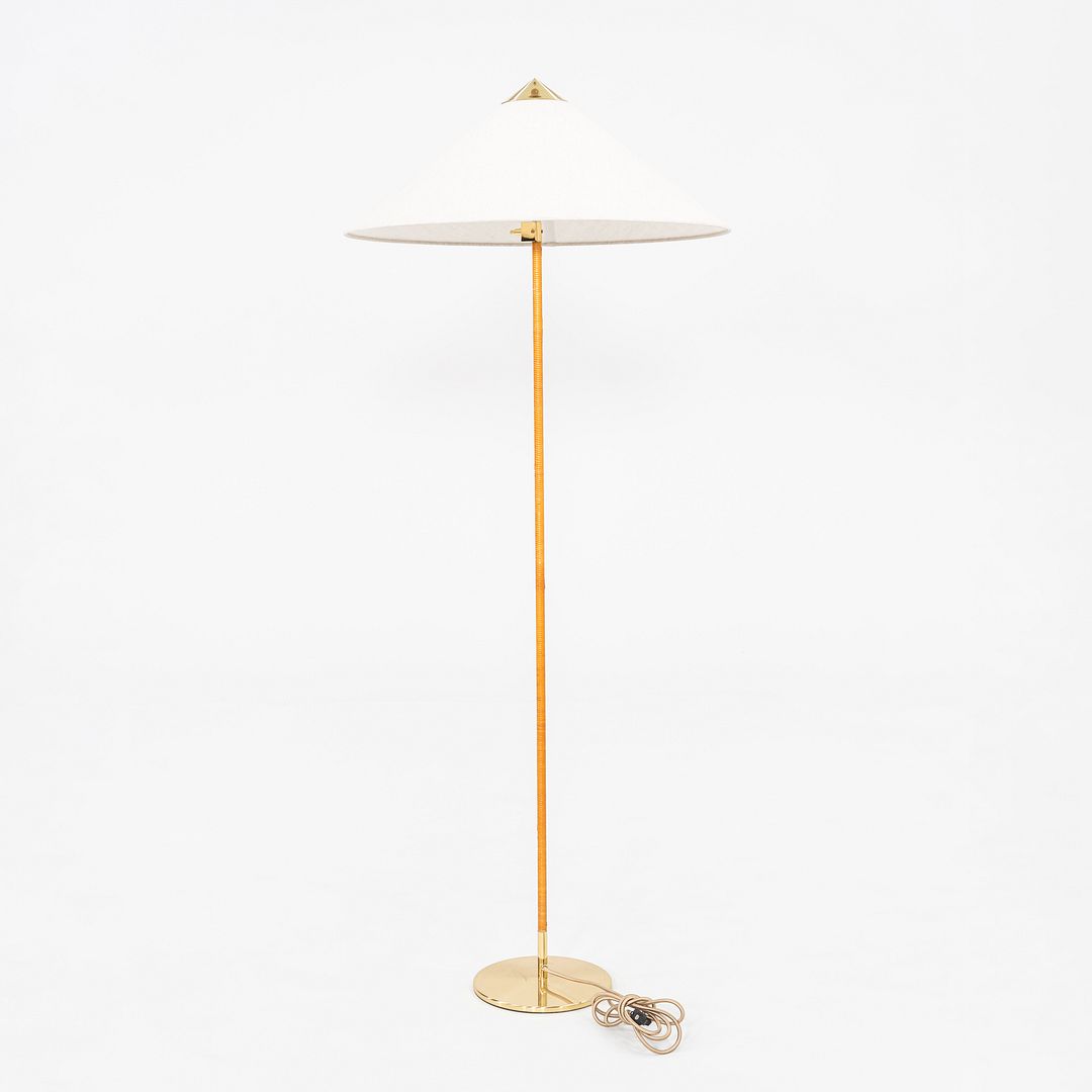 9602 Floor Lamp