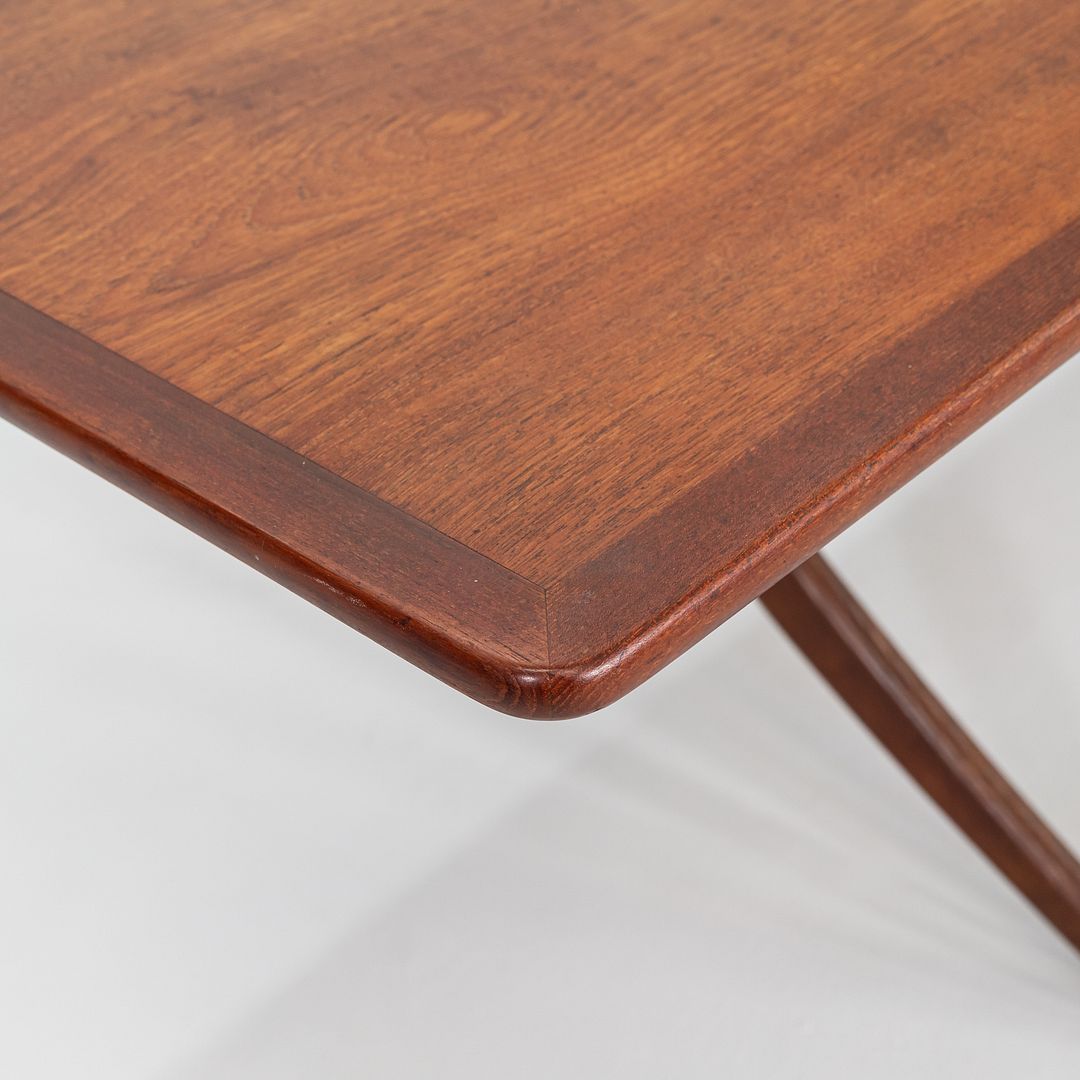 AT-304 Dining Table