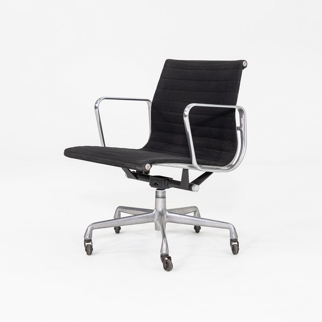 Aluminum Group Management Desk Chair, Model EA335