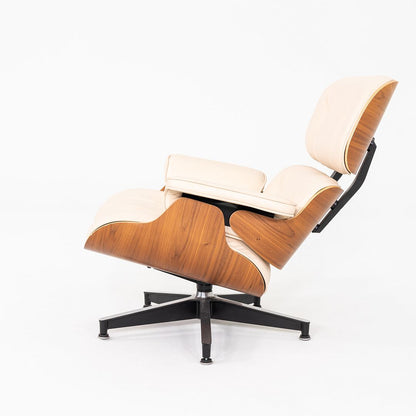 Eames Lounge Chair Model 670