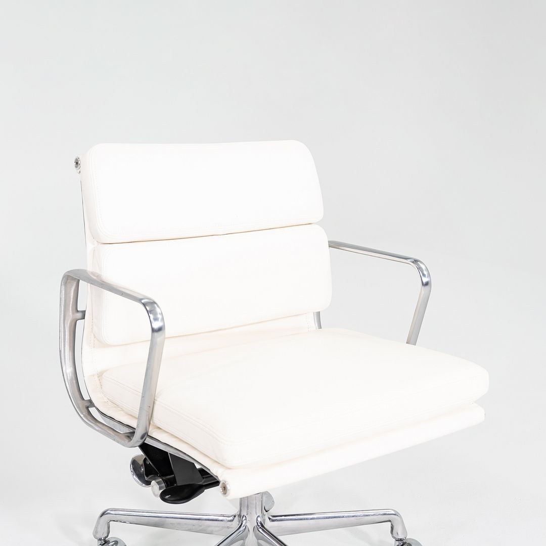 Soft Pad Management Chair, EA435
