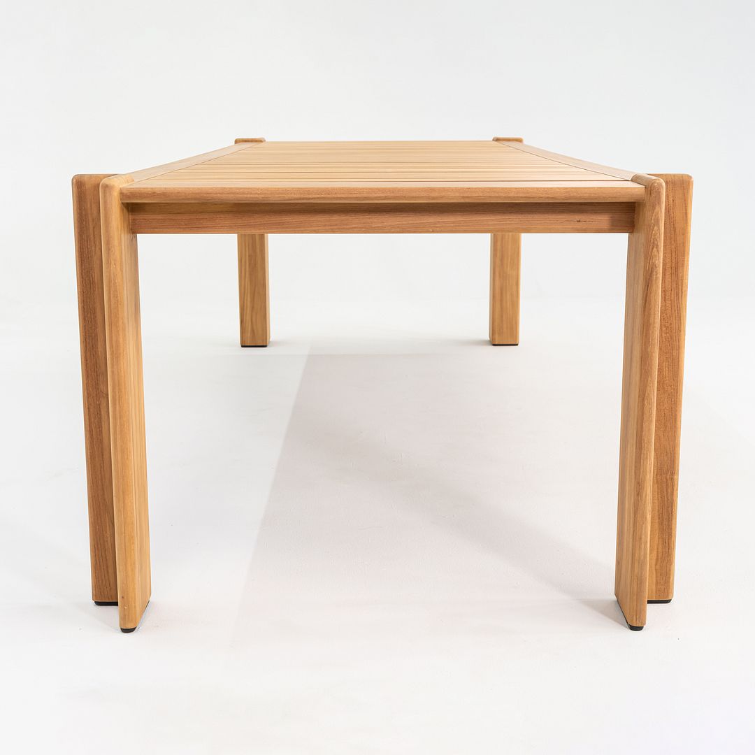 Atmosfera Dining Table