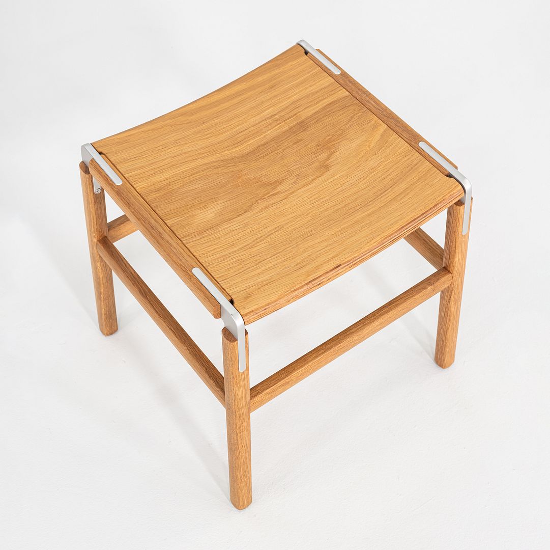 Shorty Backless Standard Chair