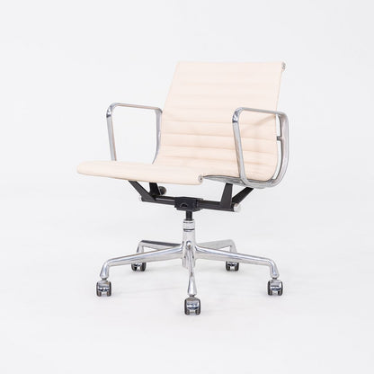 Aluminum Group Management Chair, Model EA335