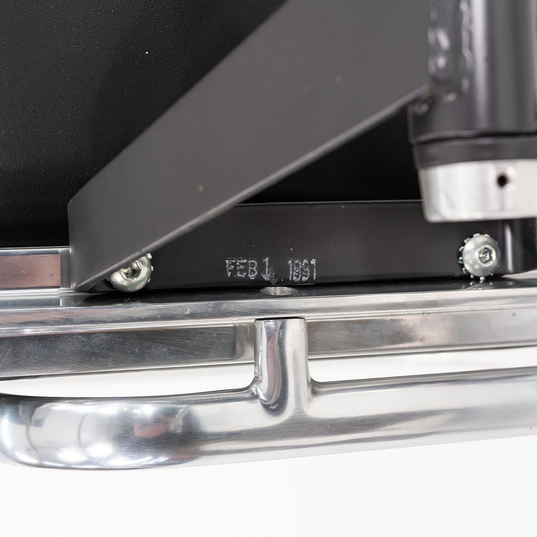 Soft Pad Management Chair, EA435