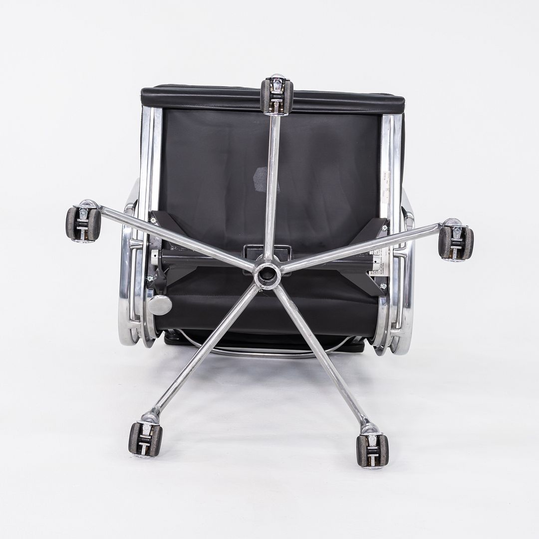 Soft Pad Management Chair, EA435