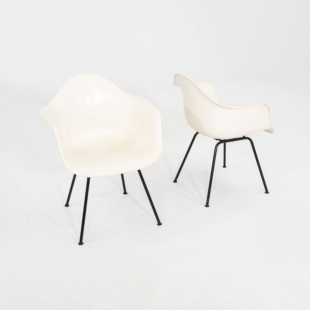 DAX Chair
