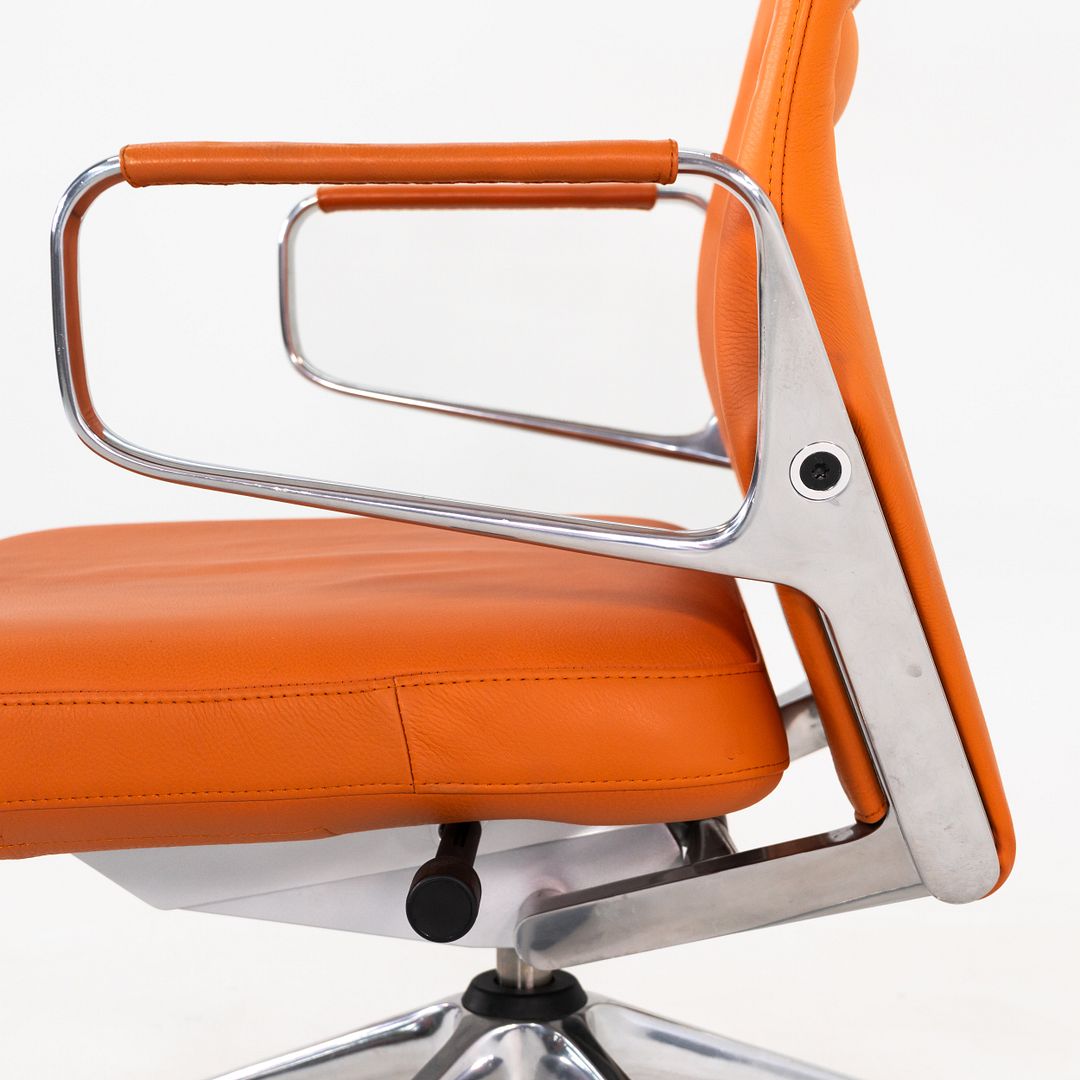 AC 4 Desk Chair