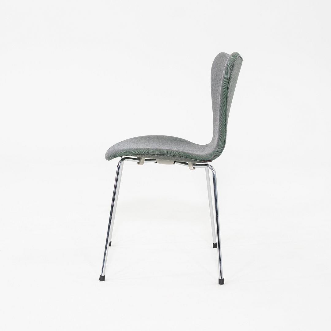 Series 7 Chair, Model 3107