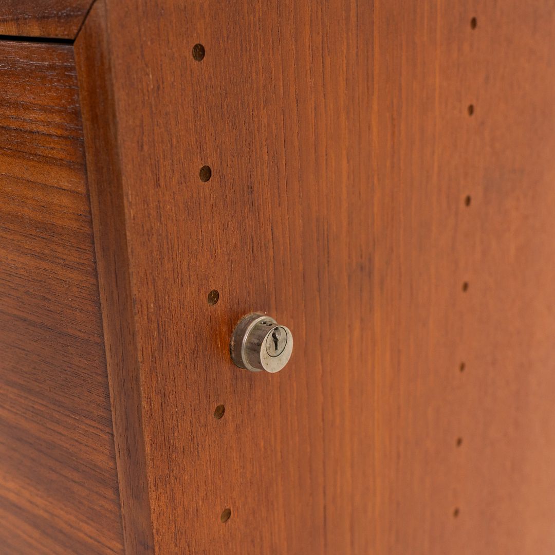 Diplomat Cresco Cabinet