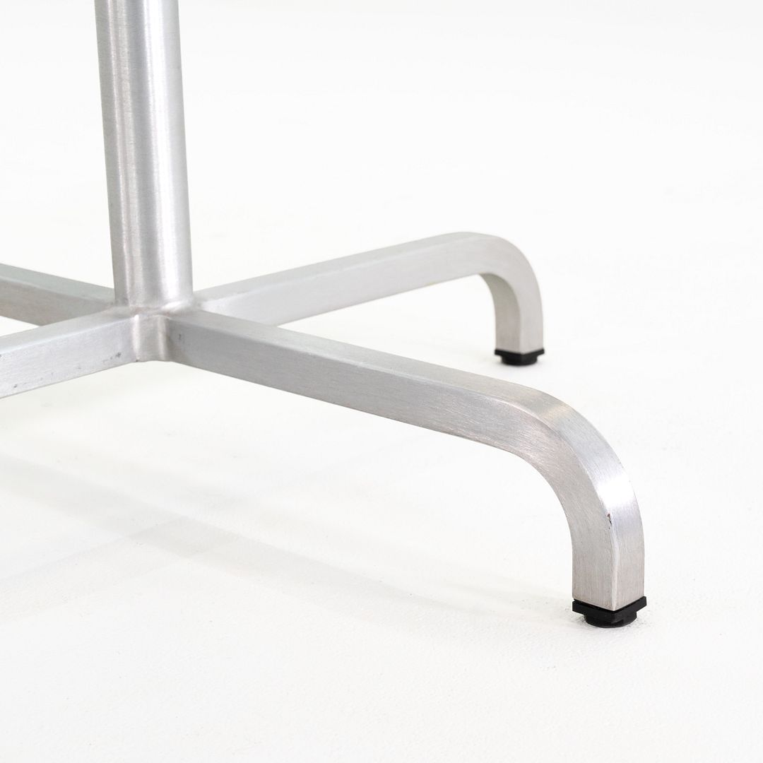 20-06 Cafe / Dining Table