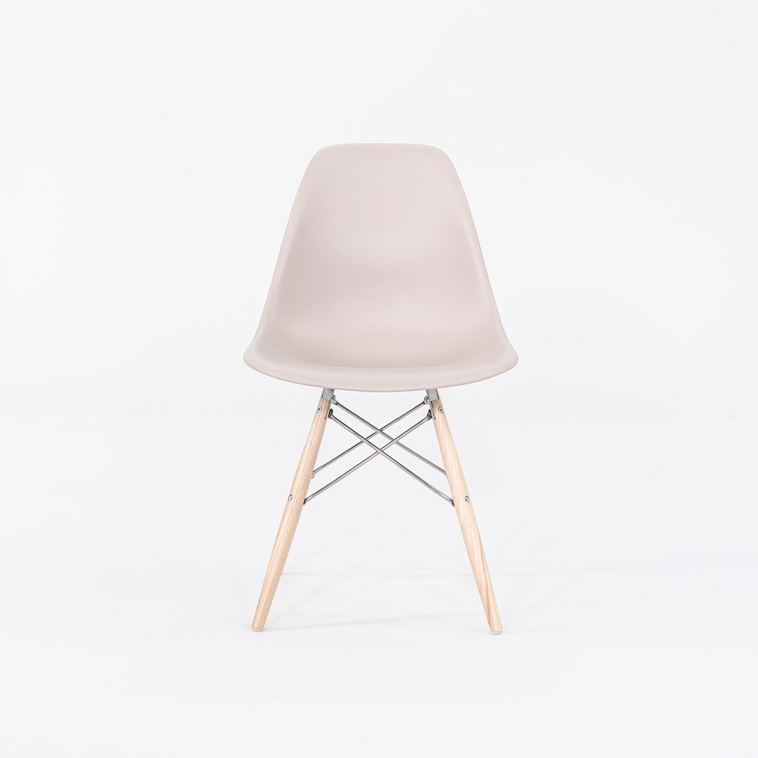 DSW Side Chair with Dowel Base