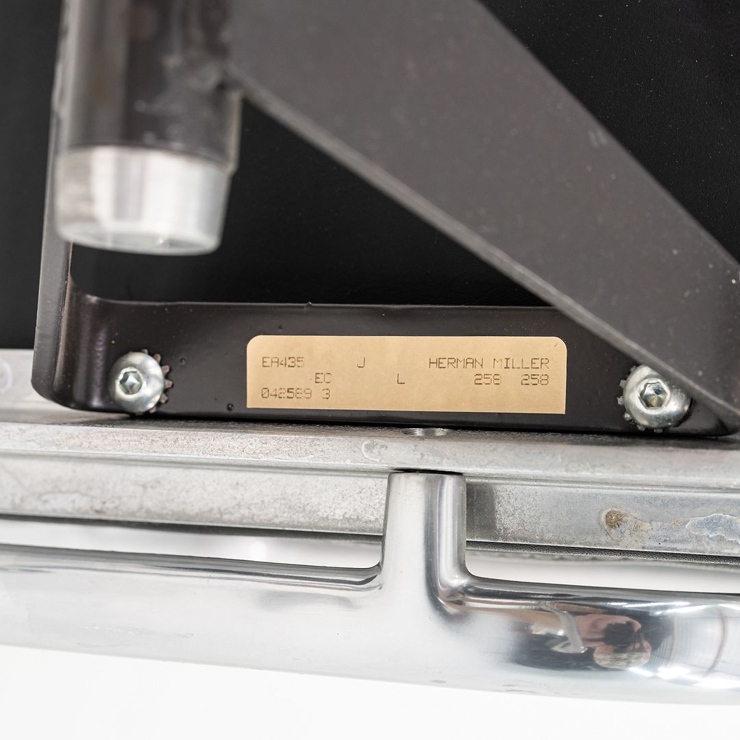 Soft Pad Management Chair, EA435