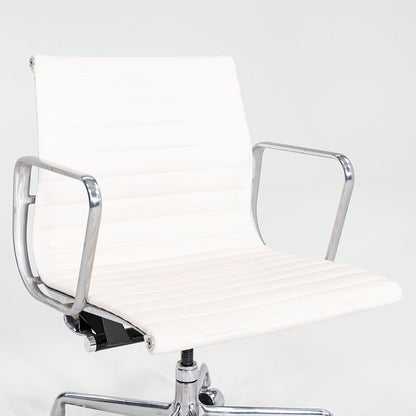 Aluminum Group Management Desk Chair, EA335