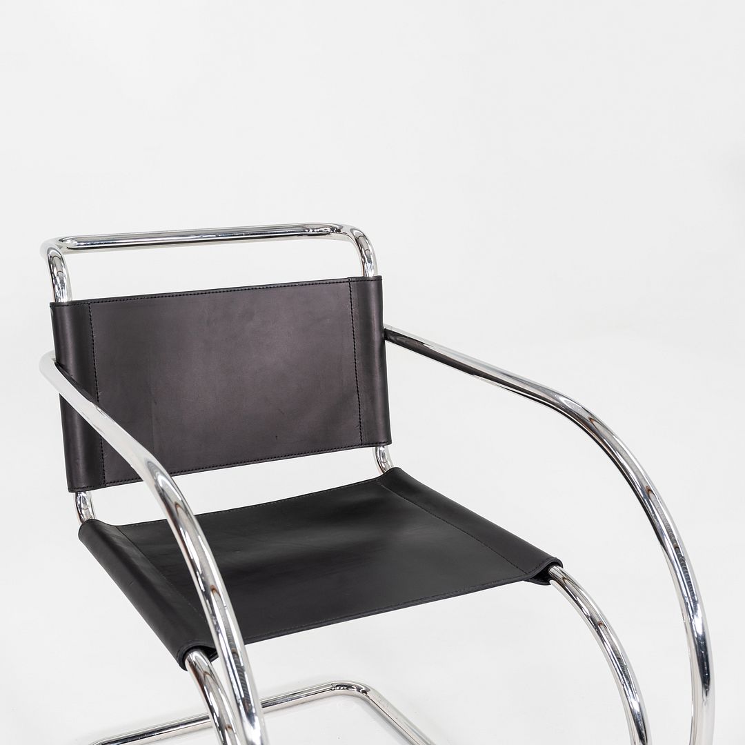 MR20 Arm Chair