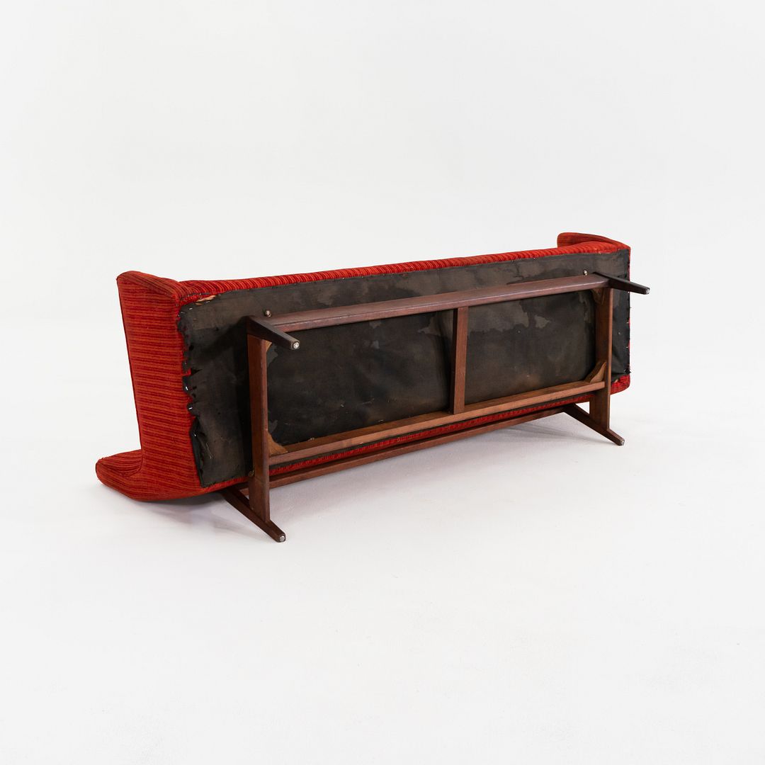 Model U-150 Sofa