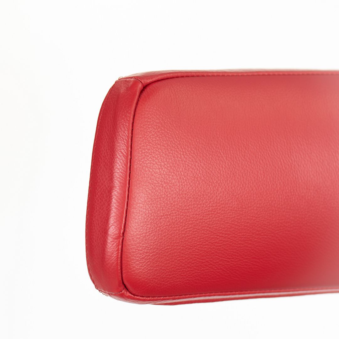 277 Auckland Lounge Chair