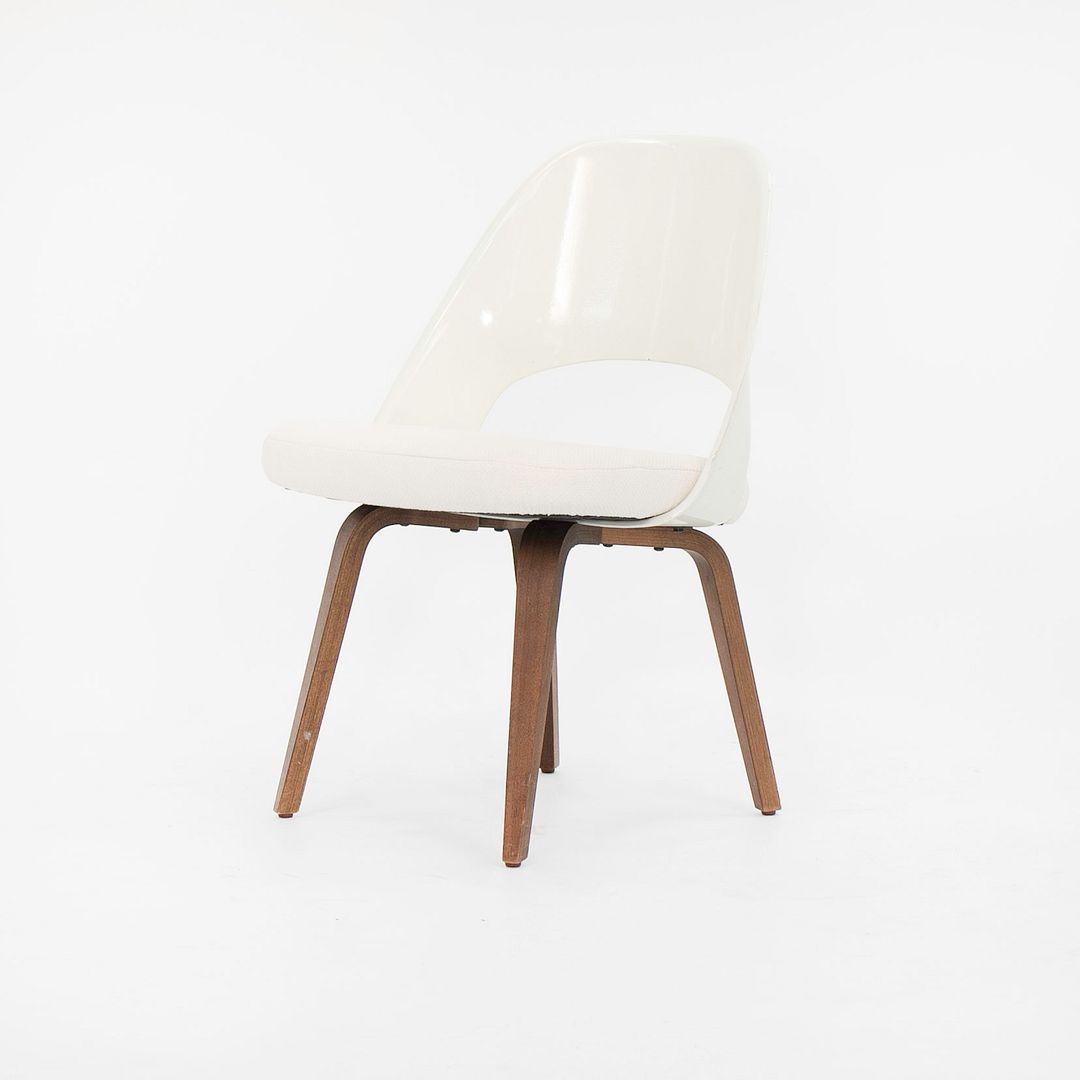 Saarinen Executive Side Chair with Fiberglass Back and Wood Legs, Model 72C