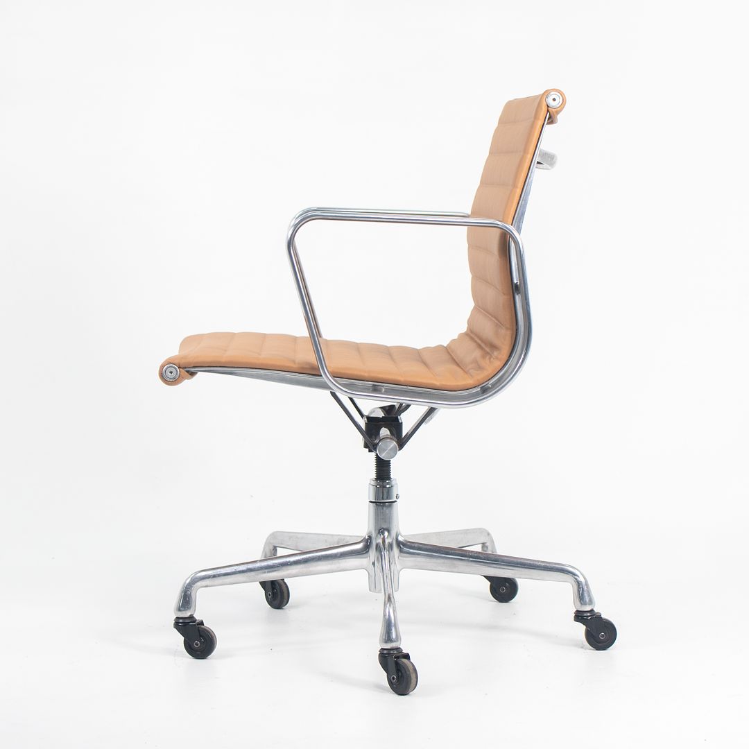 Eames Aluminum Group Management Chair
