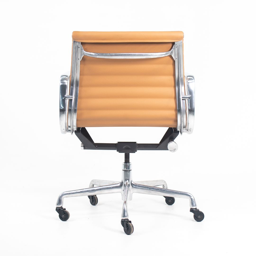Eames Aluminum Group Management Chair
