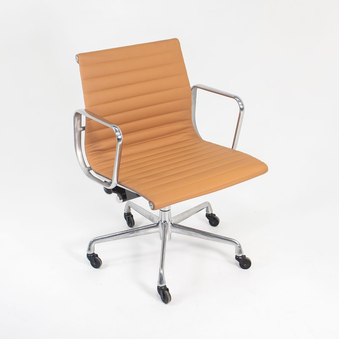 Eames Aluminum Group Management Chair