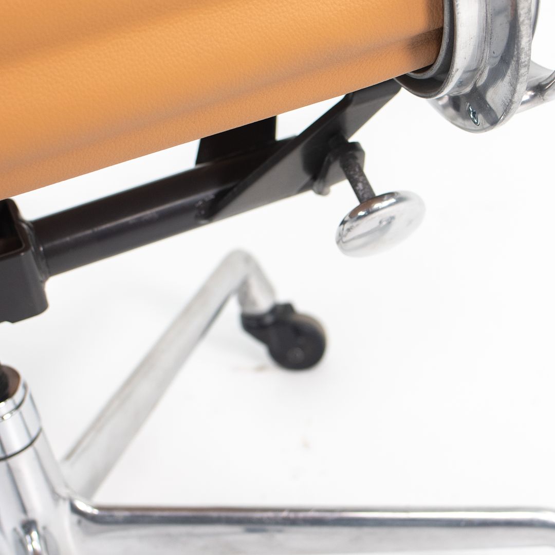 Eames Aluminum Group Management Chair