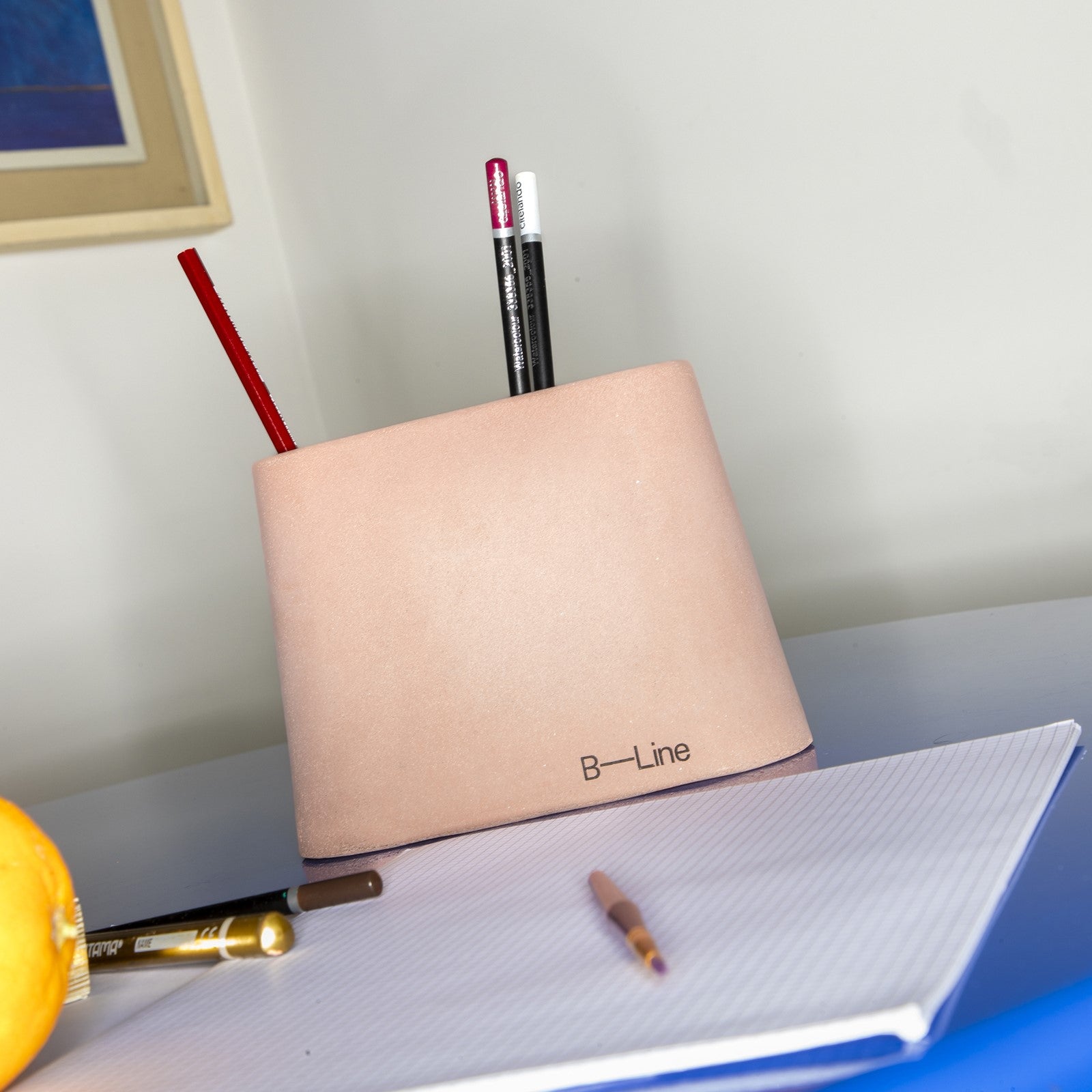 Aki Jr Pen and Object Holder