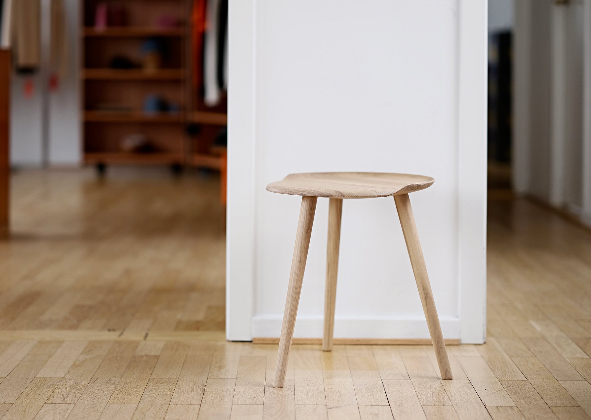 Aakande Stool — 3 Legs