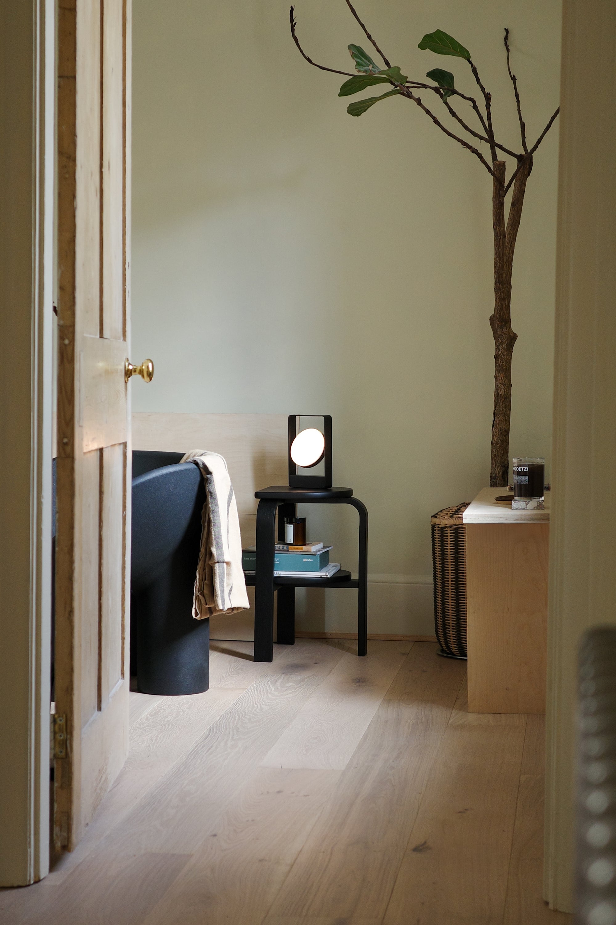 Mouro Portable Lamp