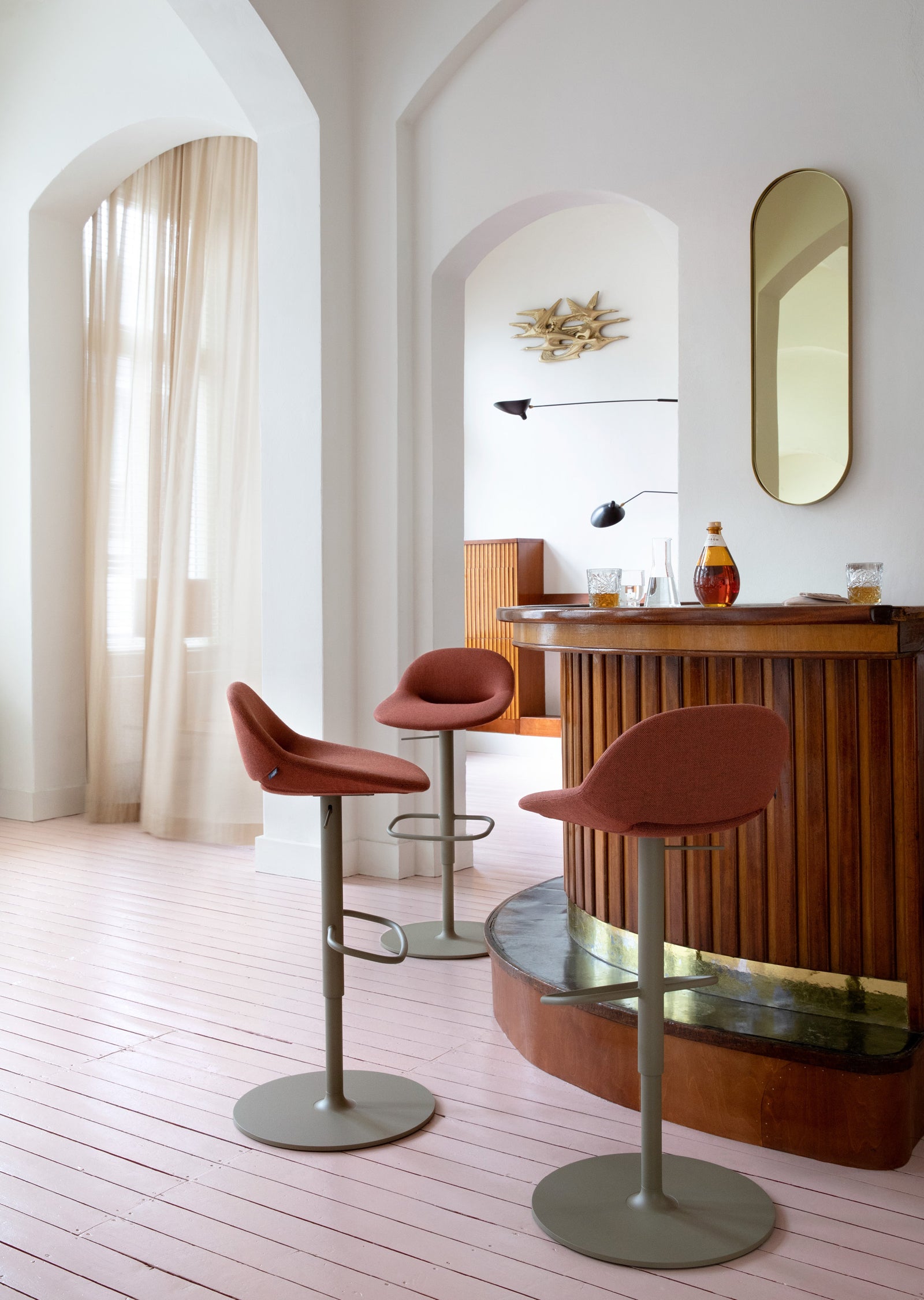 Beso Adjustable Bar Stool