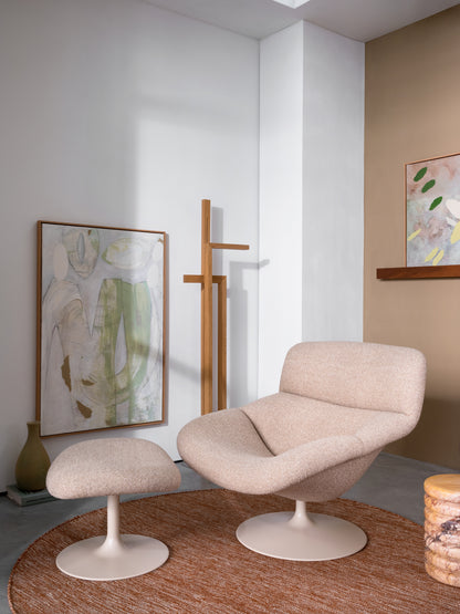 F518 Lounge Chair and Ottoman