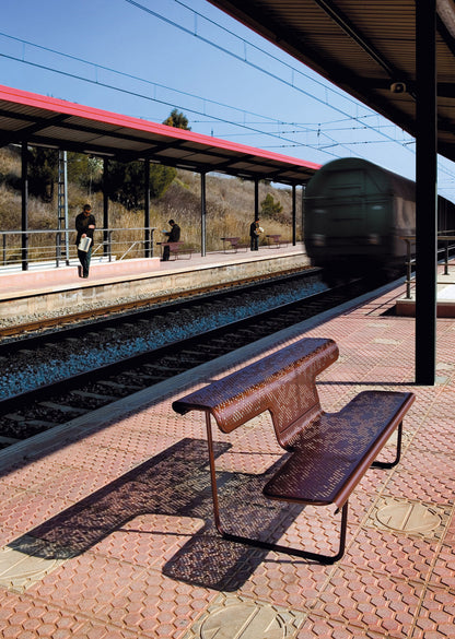 El Poeta Bench