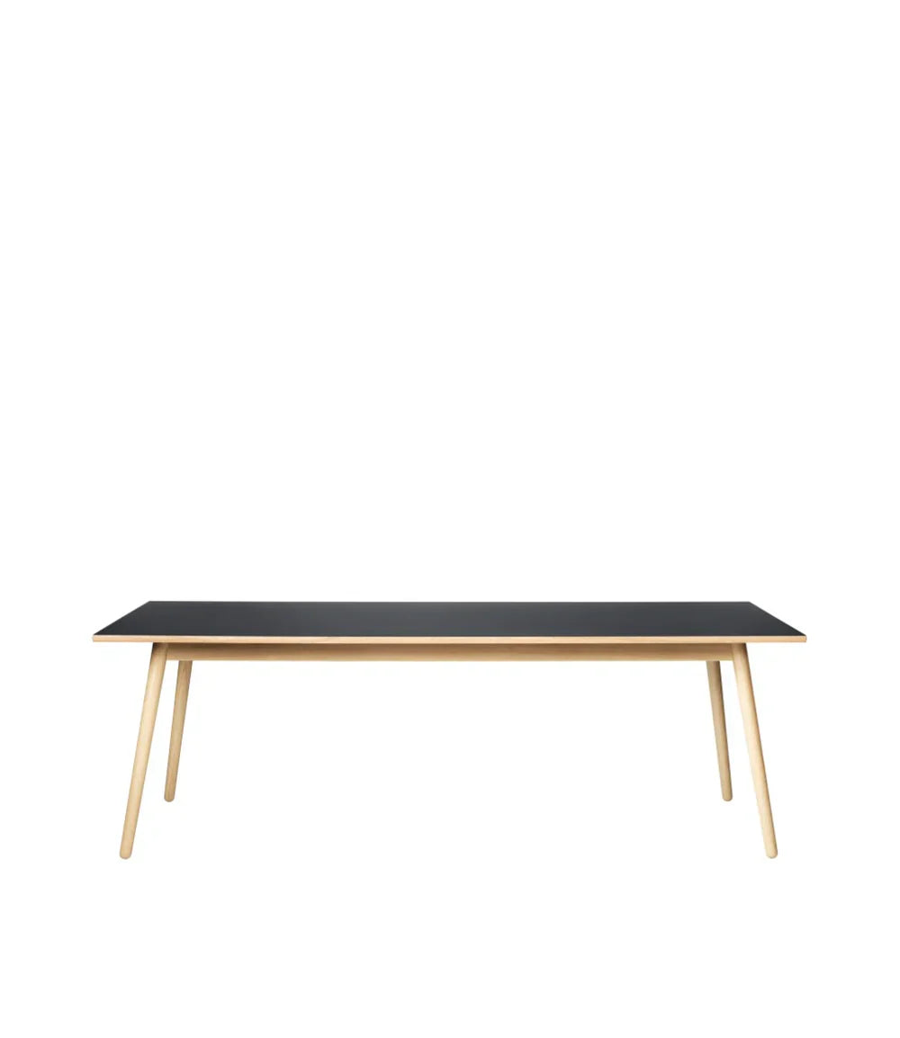 C35C Dining Table — Nature Lacquered Oak/Black Linoleum