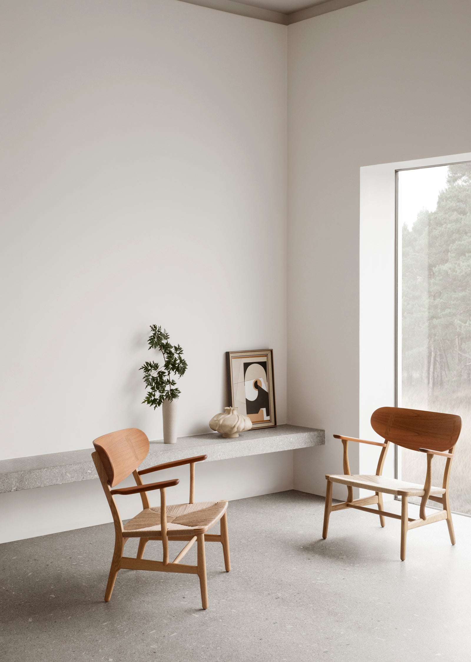 CH22 Lounge Chair