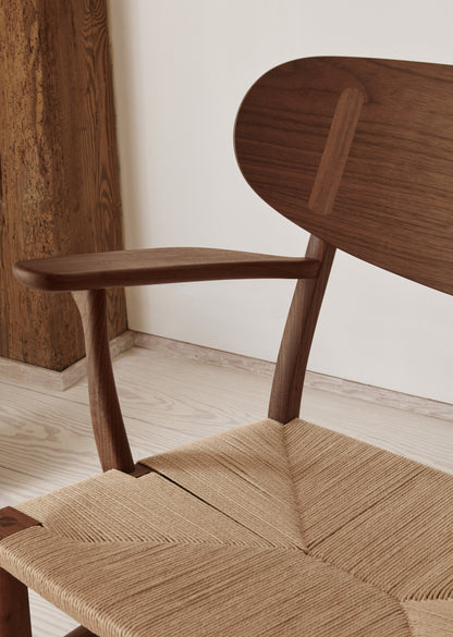 CH22 Lounge Chair