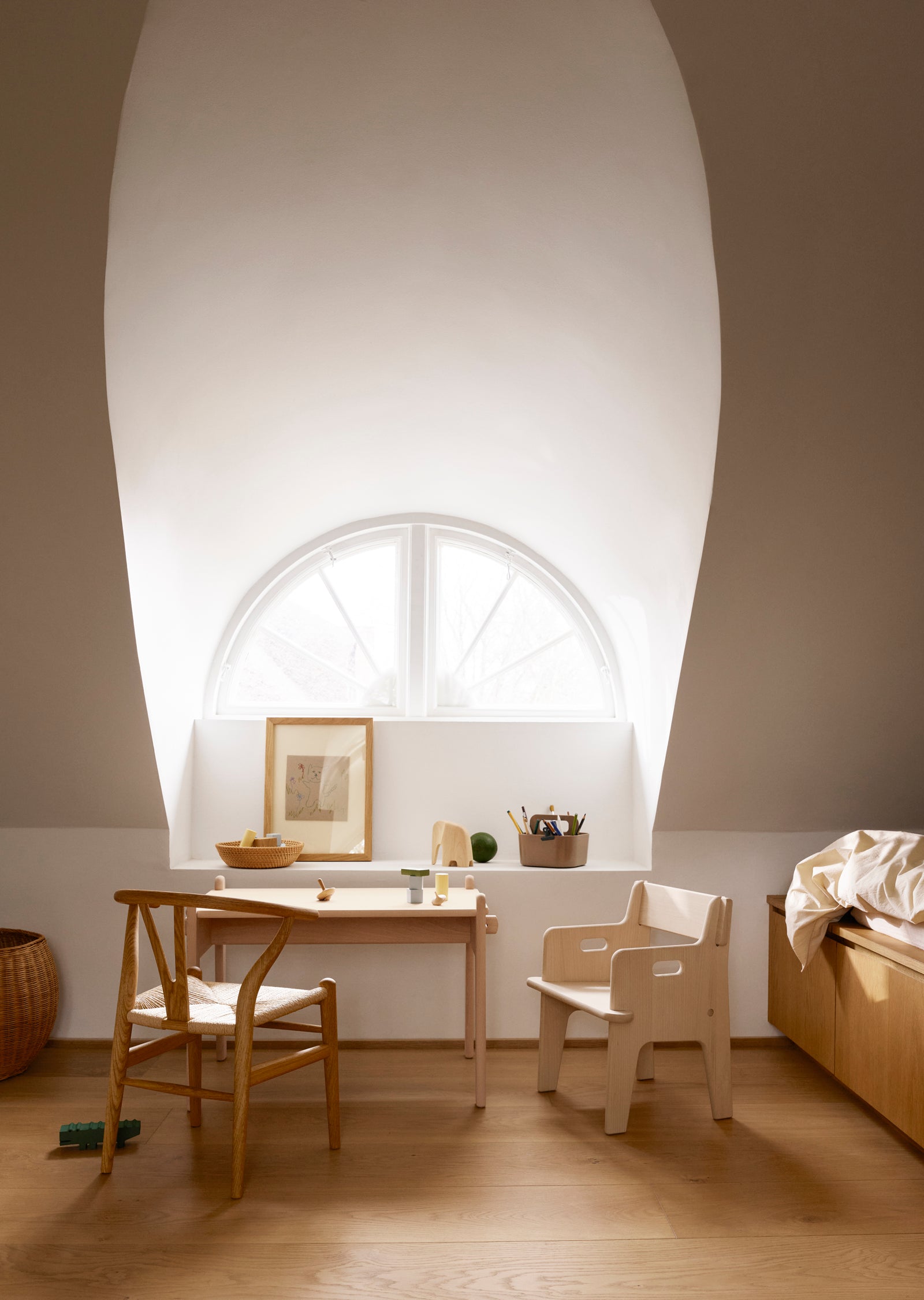 CH24 Children's Wishbone Chair