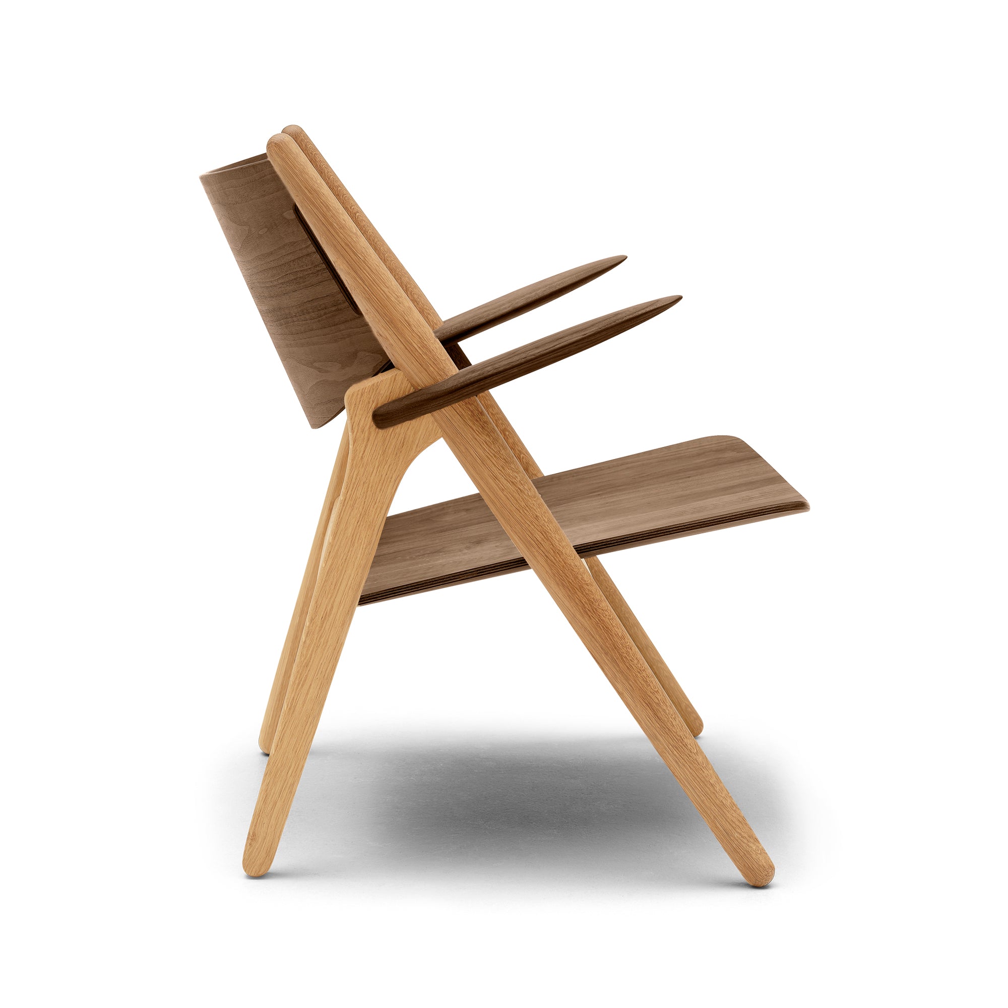 CH28T Lounge Chair