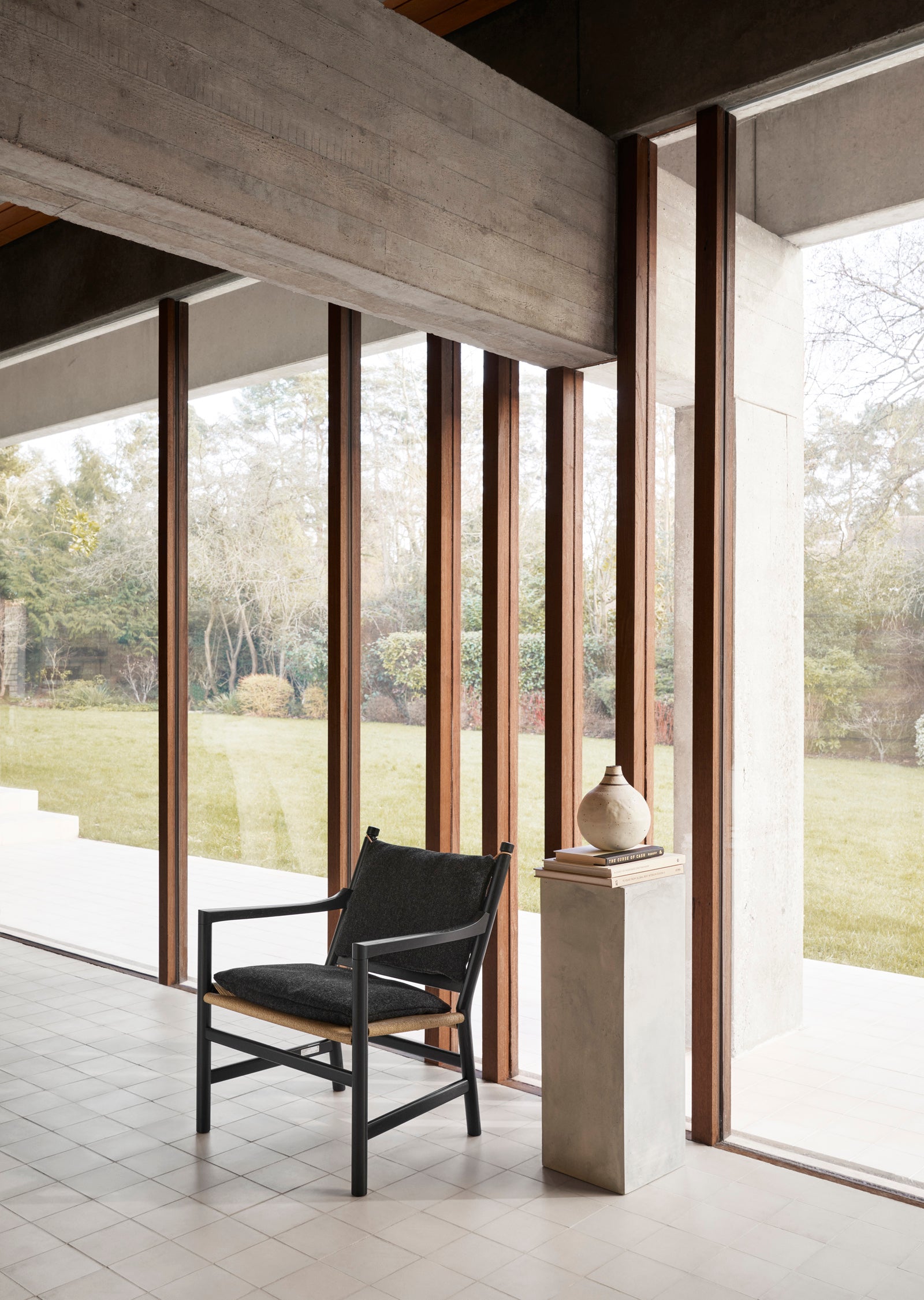 CH44 Lounge Chair