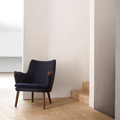 CH71 Lounge Chair with Cushion