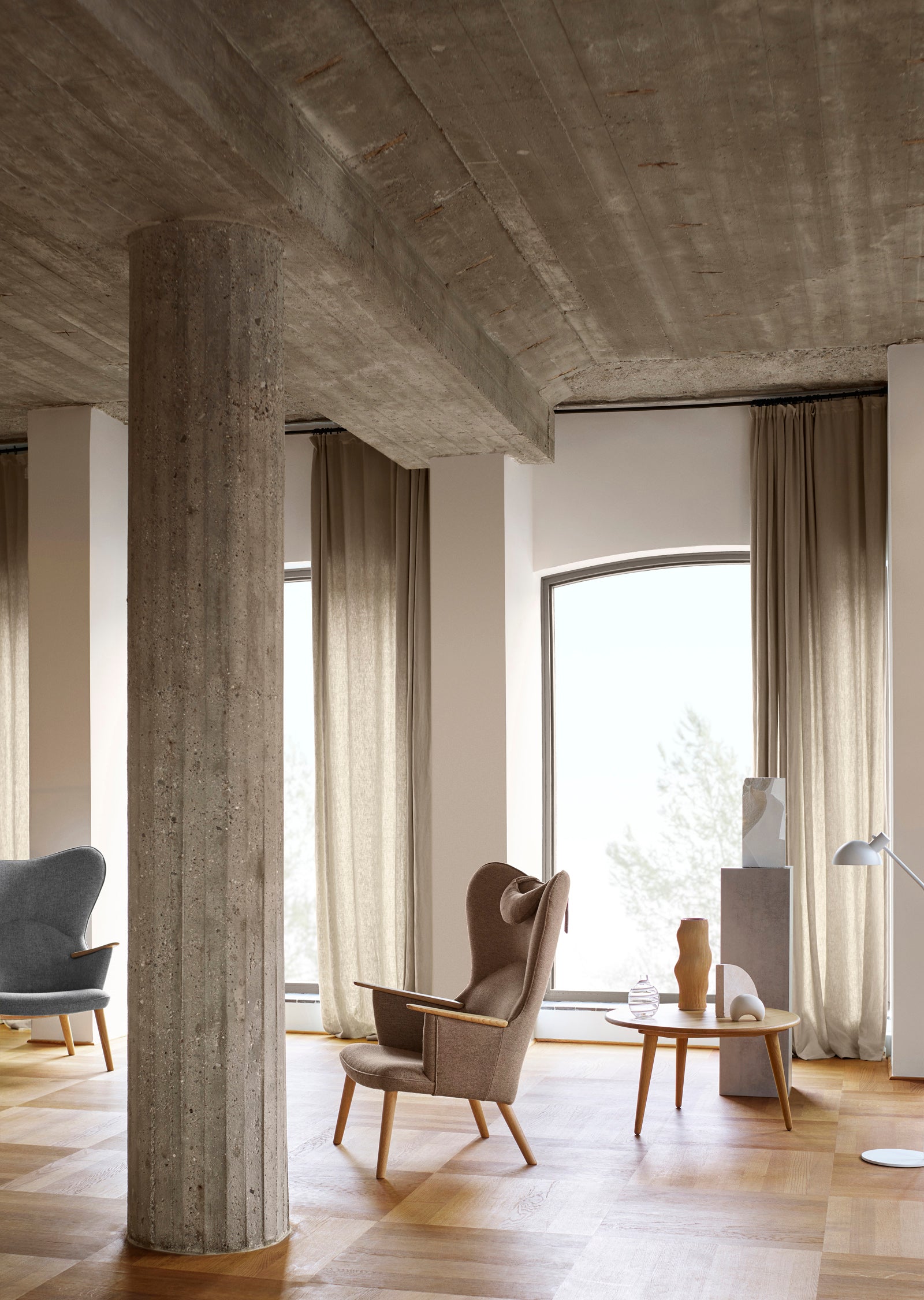 CH78 Mama Bear Lounge Chair